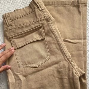tan cargos